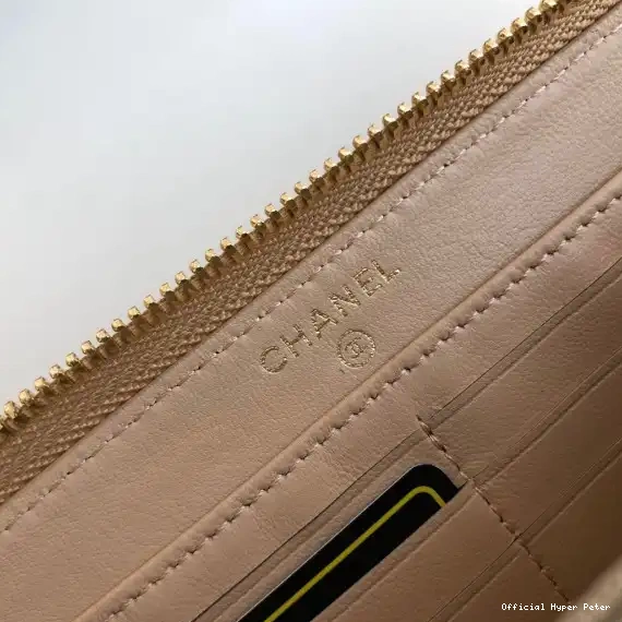 Hyper Peter CHANEL WALLET ZIPPED 19 0512